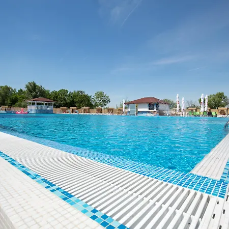 Flamingo Inn 3*