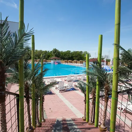 Flamingo Apartment *